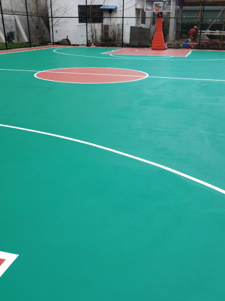 磁县 球场长期使用易出现地面开裂
